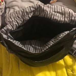 North faces cross body